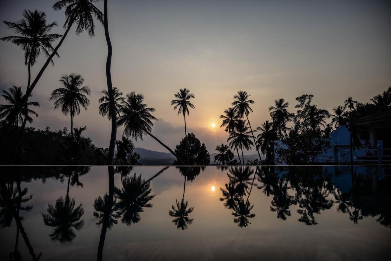 The Flame Tree Estate & Hotel Kandy Bagian luar foto