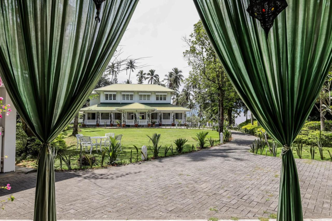 The Flame Tree Estate & Hotel Kandy Bagian luar foto