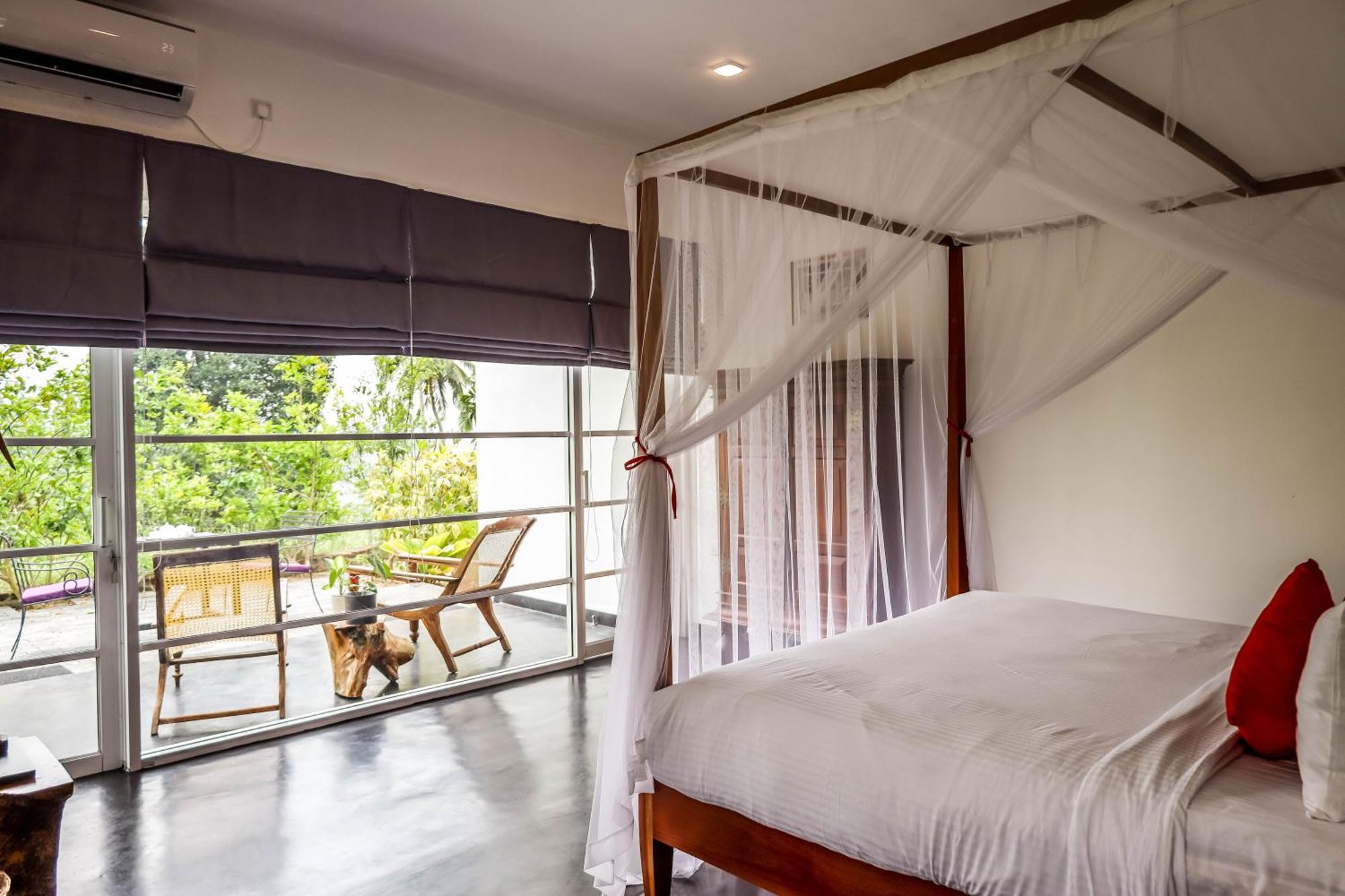 The Flame Tree Estate & Hotel Kandy Ruang foto