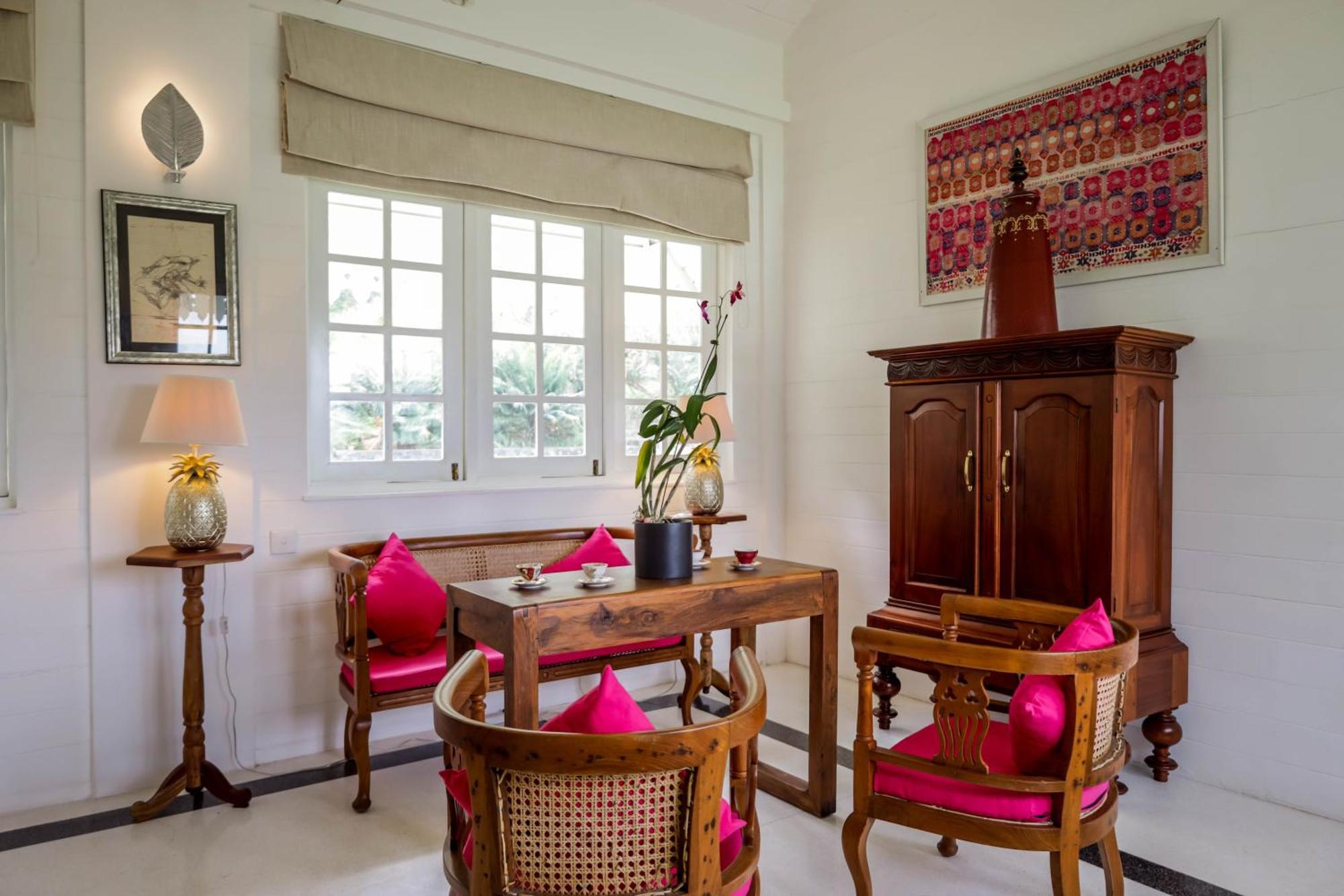 The Flame Tree Estate & Hotel Kandy Ruang foto