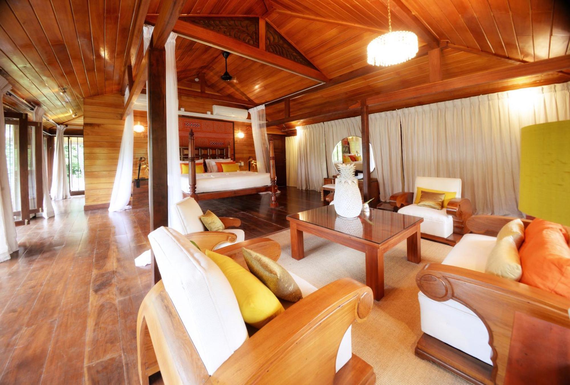 The Flame Tree Estate & Hotel Kandy Ruang foto
